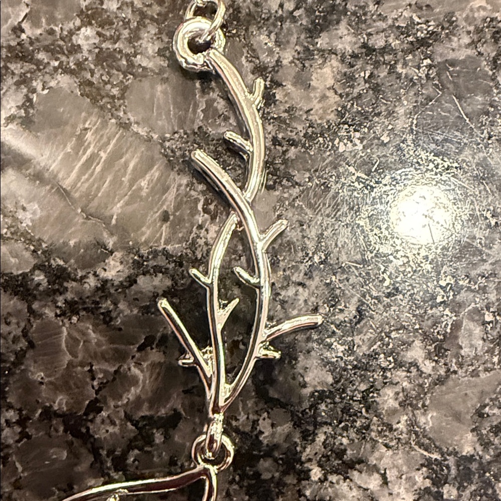 Cider Elegant Silver Tone Butterfly Pendant Chain Necklace New - Picture 4 of 9